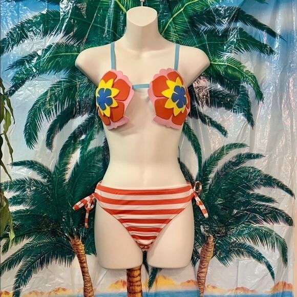 Bathing Suits Bundle (14) - Picture 12 of 16